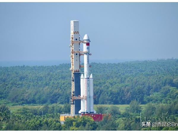 国外网友竟然有人提问为啥中国空间站要用中文？